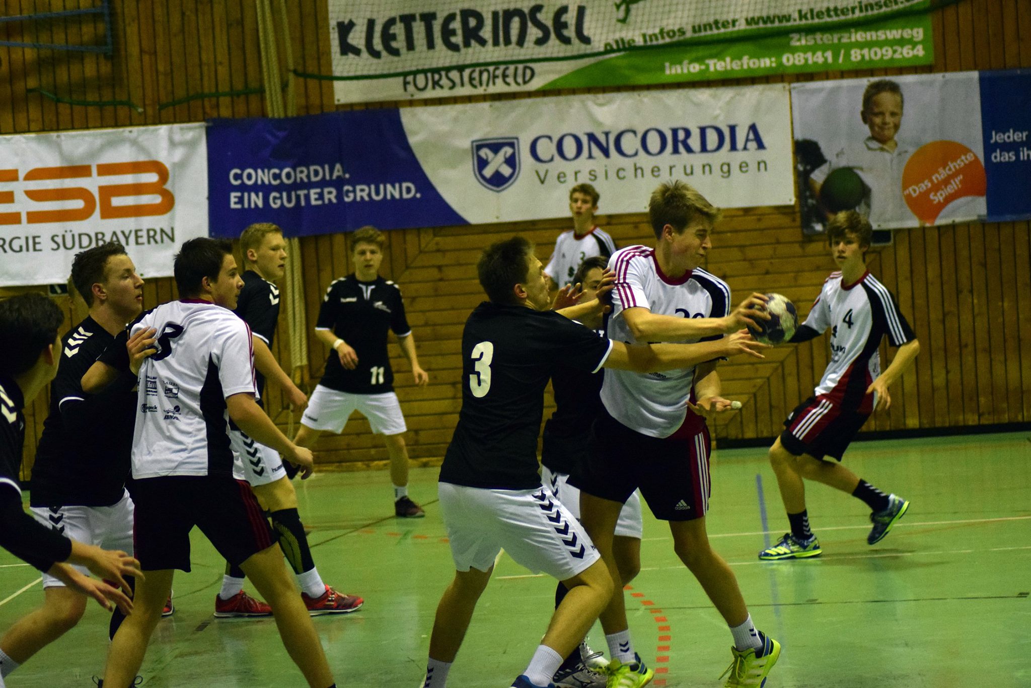 Erfolgreicher Start in die Rückrunde TuS FFB Handball Handball Made